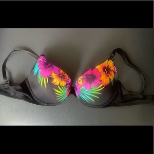 Victoria’s Secret Flower bra